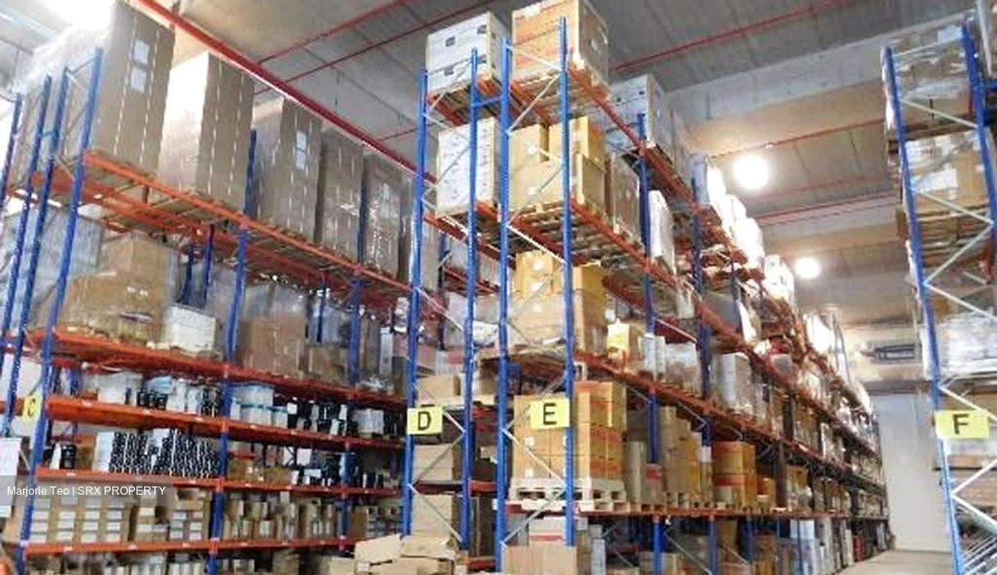 Moreton Logistics Centre (D5), Warehouse #638722761